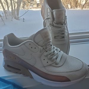 Rose Gold women's Nike Air Max
